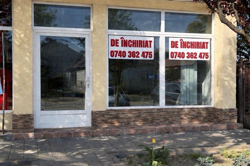 Spațiu comercial, de 90 mp, în Livada