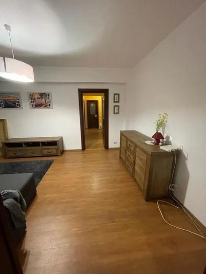 Apartament cu 2 camere decomandat în Tătărași