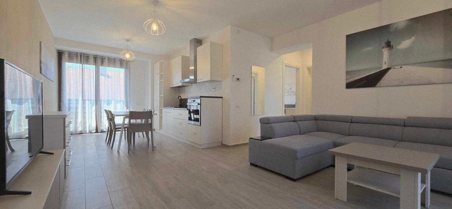 Apartament cu 3 camere nedecomandat în Central