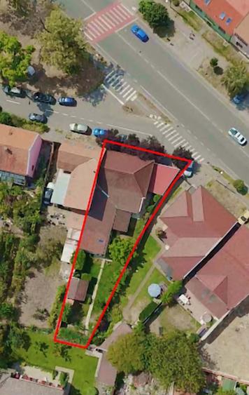 Casă cu 3 camere cu Teren 554 Mp în Central