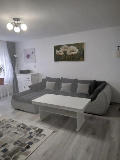 Apartament cu 2 camere decomandat în Virtuții