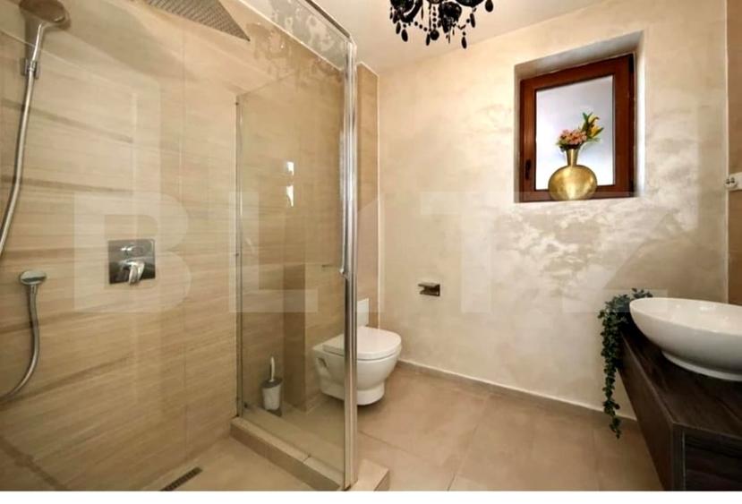 Casă individuală cu 4 camere cu Canalizare în Sânpetru