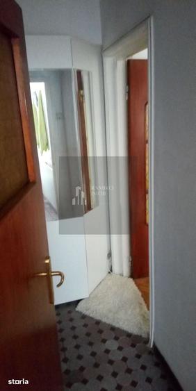 Apartament cu 4 camere în Drumul Taberei