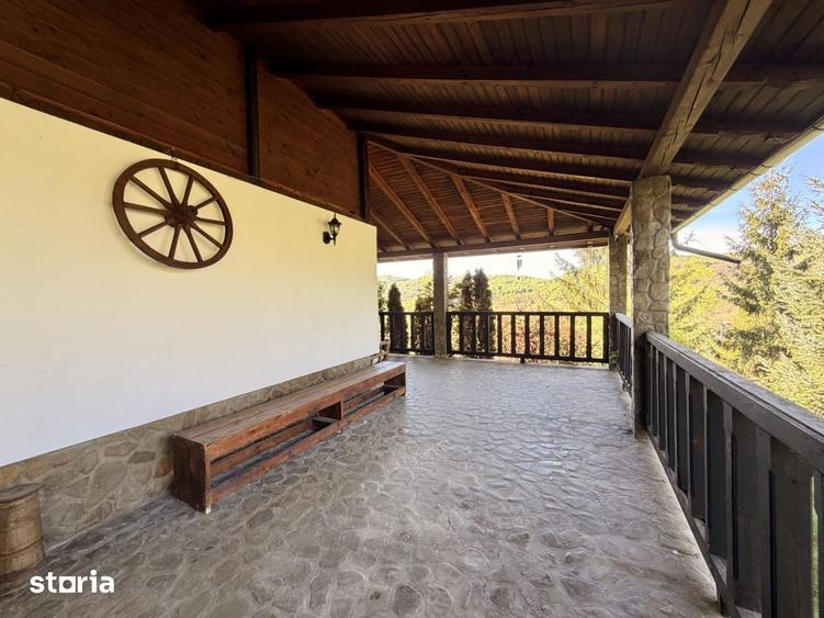 Casă cu 5 camere cu Teren 51550 Mp în Vărbila