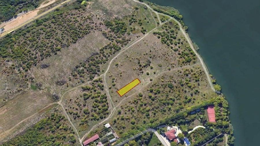 Teren Construcții intravilan de 810 mp, în Nord
