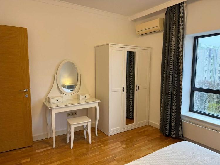 Apartament cu 3 camere decomandat, mobilat în Floreasca