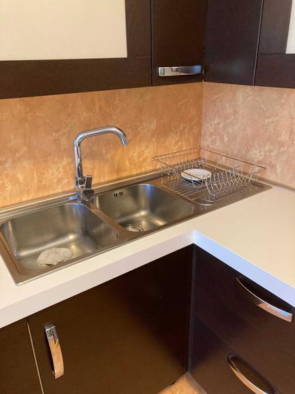 Apartament cu 3 camere decomandat în Exterior Vest