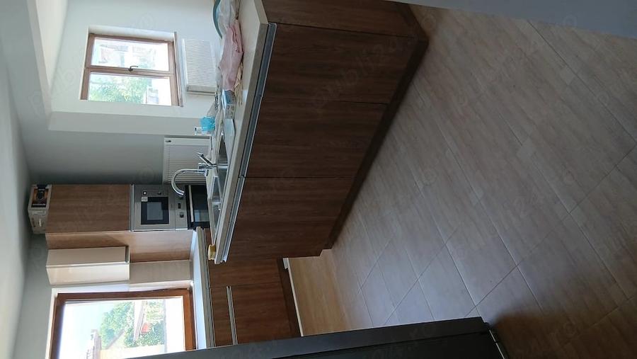 Casă cu 4 camere cu Teren 1000 Mp în Livadia