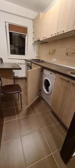 Garsonieră decomandată, mobilată în Dristor