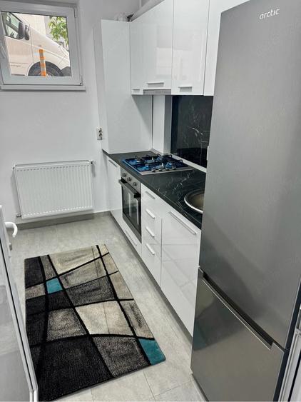 Garsonieră decomandată în Central
