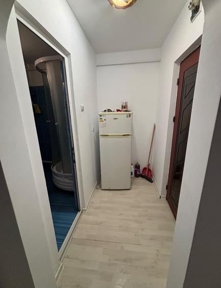 Garsonieră decomandată în Micro 40