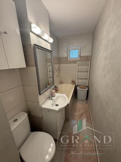 Apartament cu 2 camere decomandat, mobilat în Central