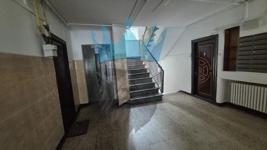Apartament cu 2 camere semidecomandat, mobilat în Alexandru Obregia