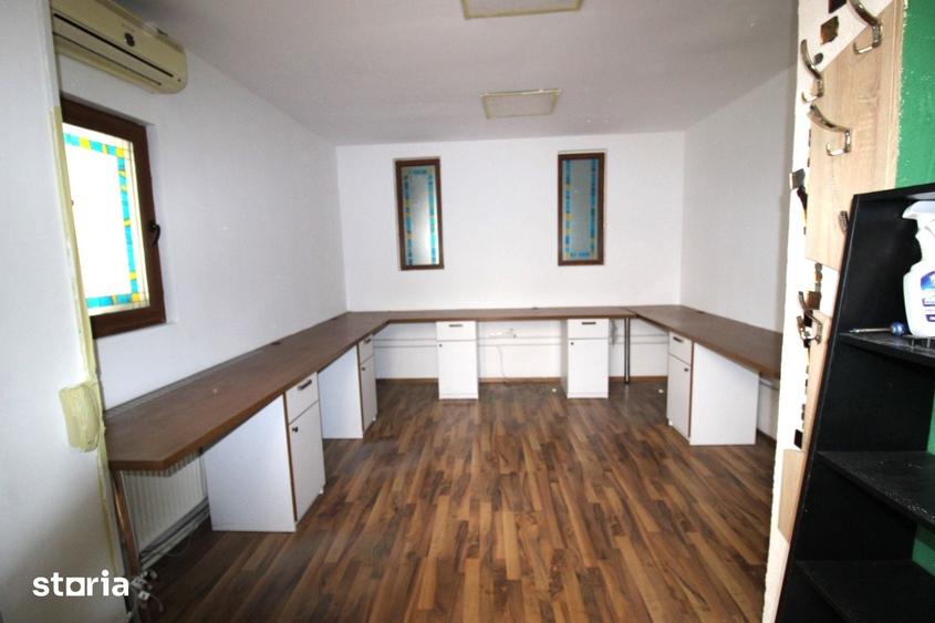 Spațiu comercial, de 23 mp, în Micro 16