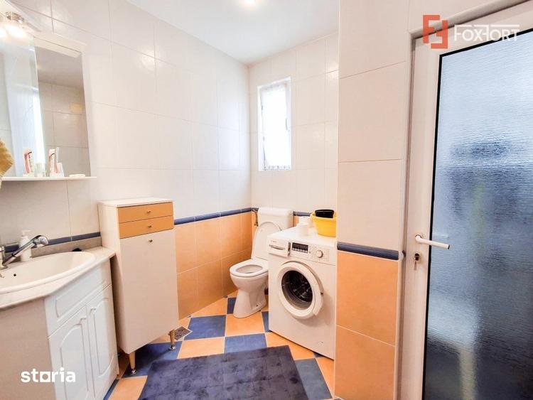 Casă cu 4 camere cu Piscina în Fratelia