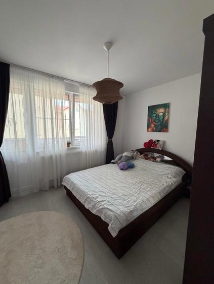 Casă cu 4 camere cu Teren 100 Mp în Central