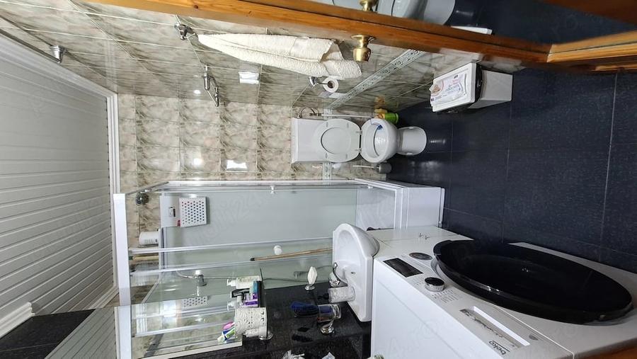 Apartament cu 3 camere decomandat în Micro 5