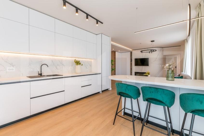 Apartament 3 camere, 95 mp, 2 parcari, zona UMF - 12