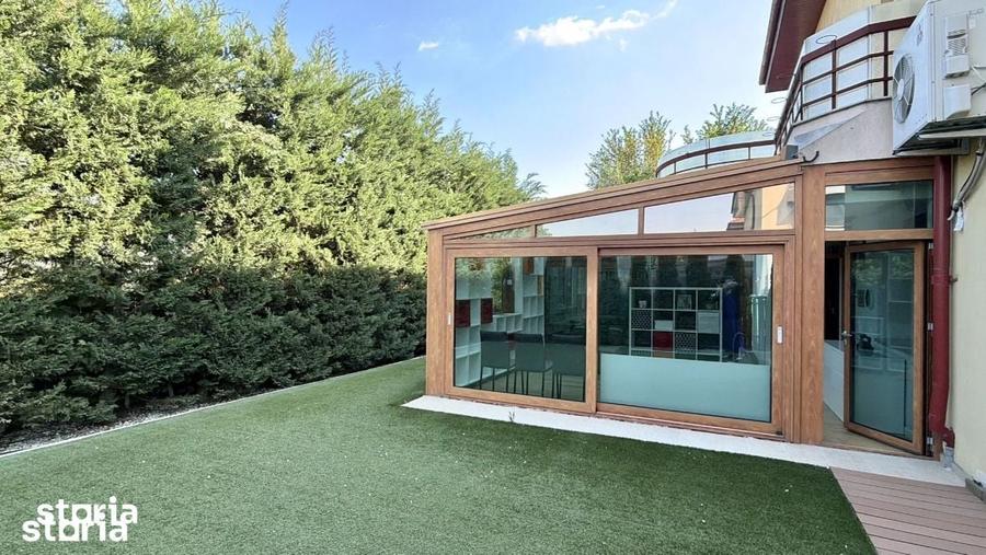 Casă cu 6 camere cu Teren 450 Mp în Central