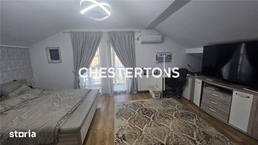Casă cu 5 camere cu Teren 1794 Mp în Ulmi