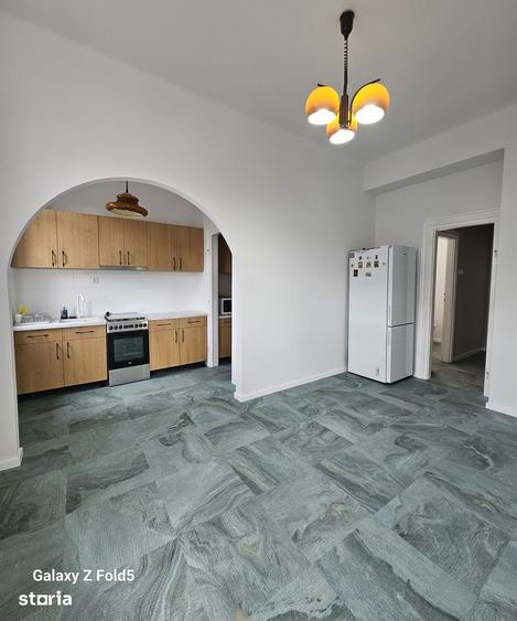Casă cu 4 camere cu Teren 350 Mp în Ultracentral