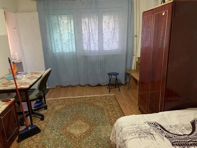 Garsonieră decomandată în Girocului