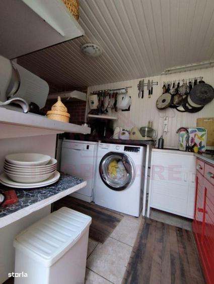 Casă cu 6 camere cu Teren 440 Mp în Zăvoi