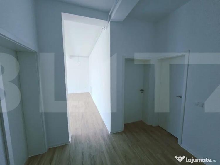 Apartament cu 3 camere semidecomandat în Torontalului