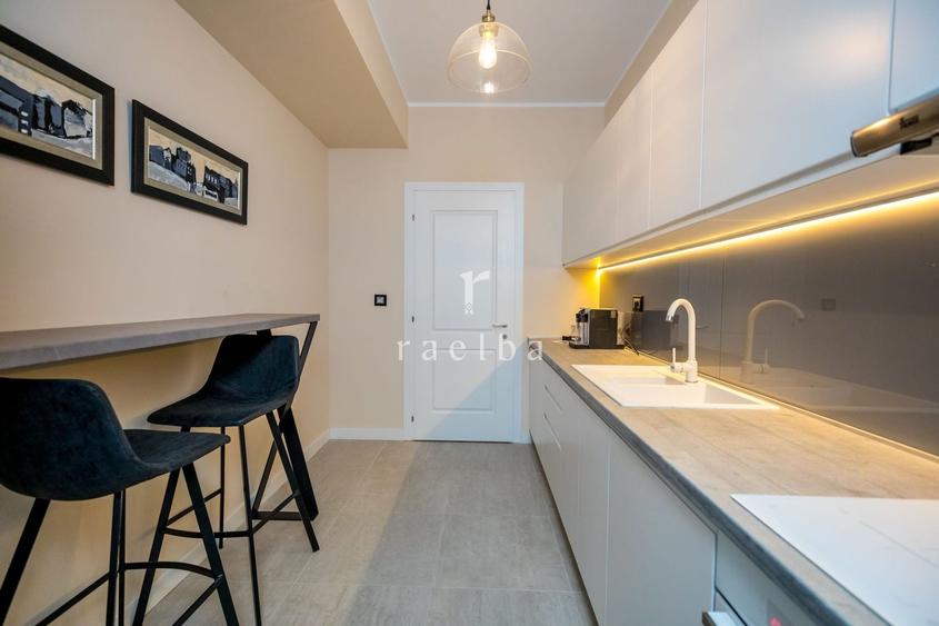 Apartament cu 4 camere semidecomandat, mobilat în Herăstrău