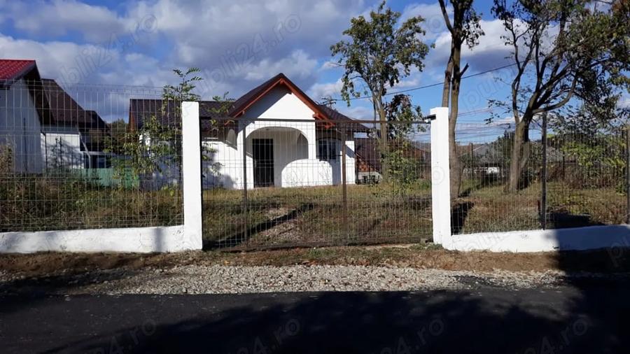 Casă cu 3 camere cu Teren 500 Mp în Predeal