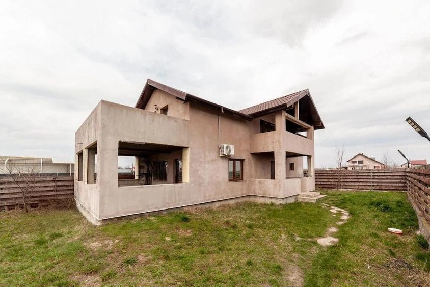 Casă cu 3 camere cu Teren 477 Mp în Bradu