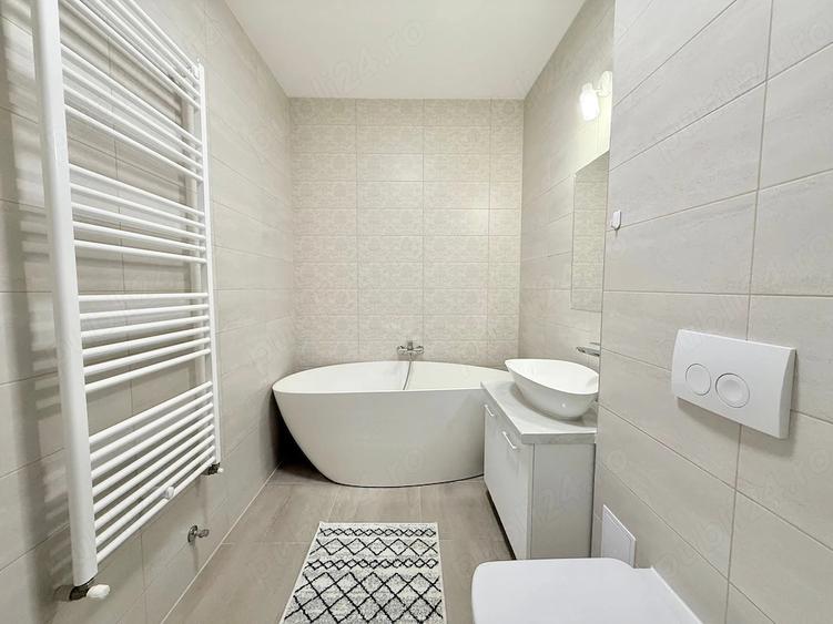 Apartament cu 3 camere decomandat în Bartolomeu
