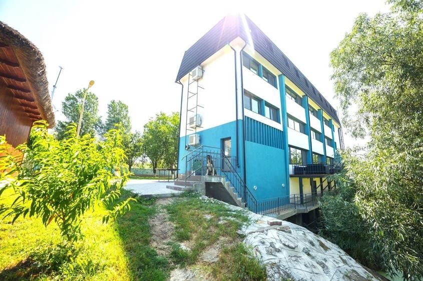 Hotel/Pensiune, de 1,500 mp, în Mila 23