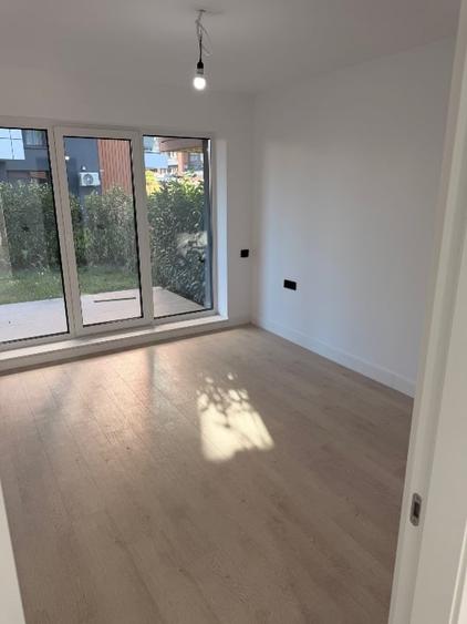 Apartament cu 4 camere decomandat în Theodor Pallady