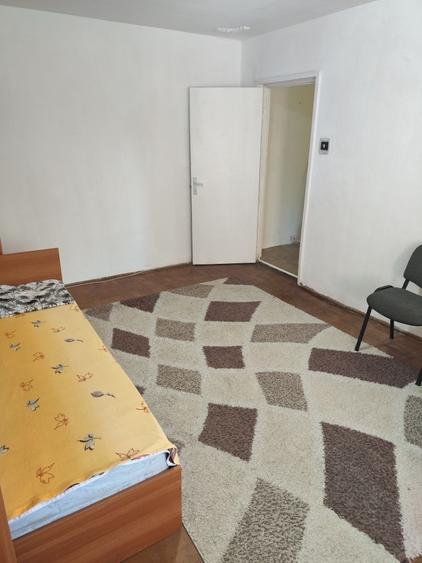 Apartament cu 2 camere decomandat în Buziașului