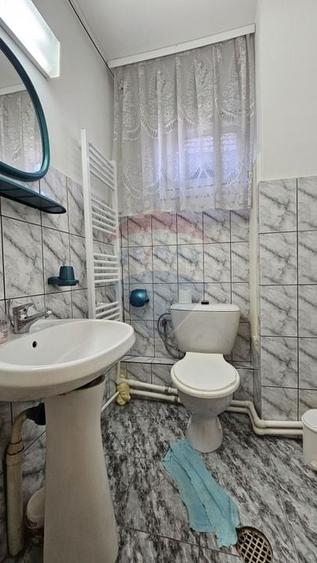 Casă individuală cu 5 camere cu Teren 2078 Mp în Bogata