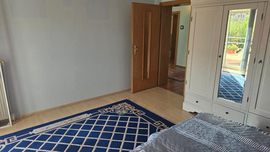 Casă cu 5 camere cu Teren 1159 Mp în Zăvoi