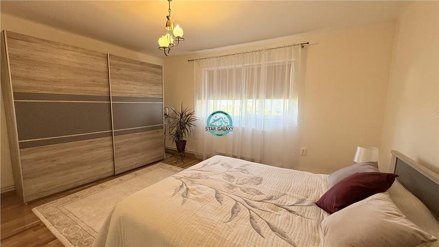 Apartament cu 4 camere decomandat, mobilat în Central