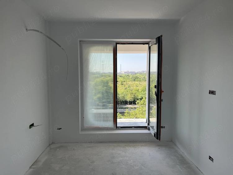 Apartament cu 3 camere decomandat în Vitan