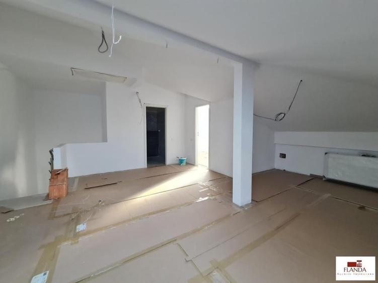 Casă cu 5 camere cu Canalizare în Chiajna