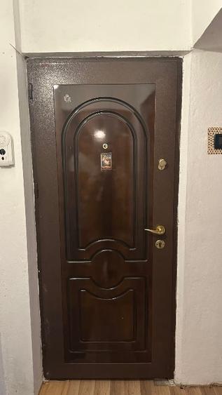 Apartament cu 3 camere nedecomandat în Sud-Est