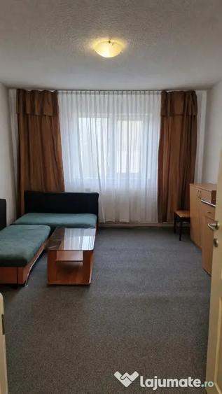 Garsonieră decomandată în Aradului