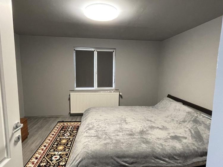 Casă individuală cu 5 camere cu Canalizare în Central