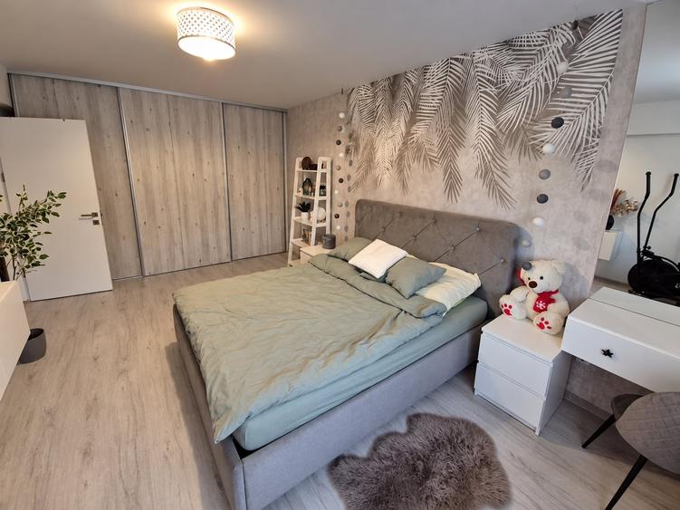 Apartament cu 2 camere semidecomandat, mobilat în Florești