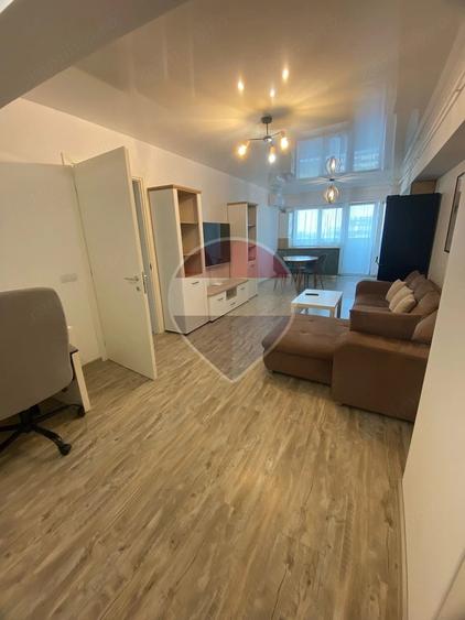 Apartament cu 2 camere semidecomandat în Filiași