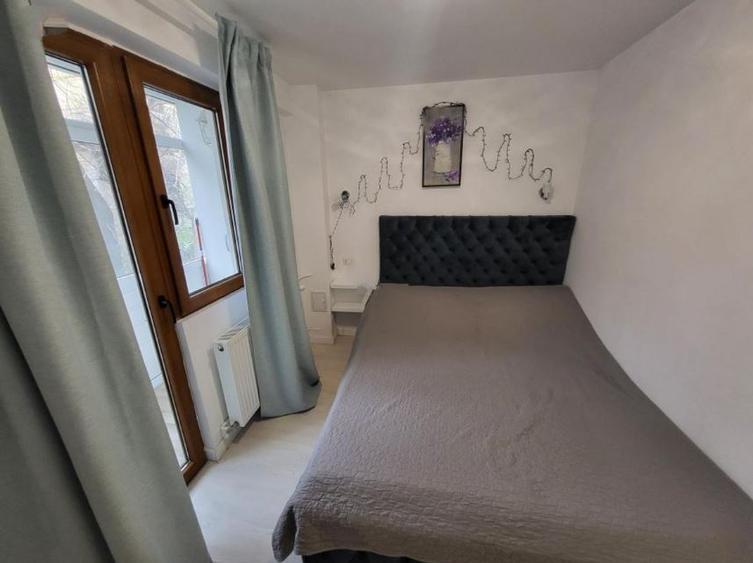 Apartament cu 2 camere decomandat, mobilat în Calea Victoriei