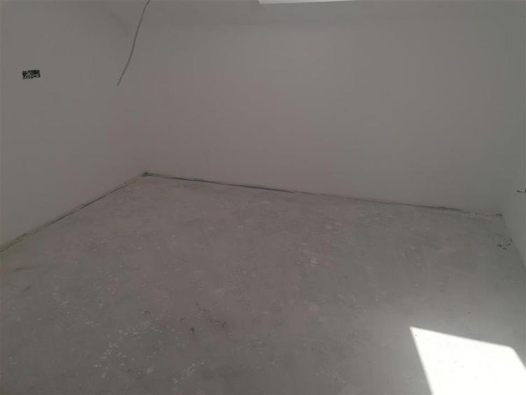 Casă cu 4 camere cu Teren 200 Mp în Exterior Nord