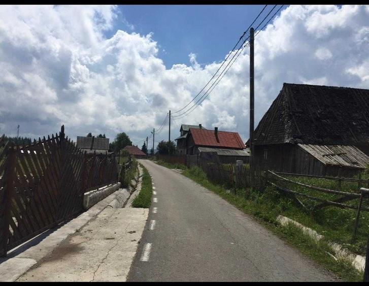 Teren de 1000 mp, în Bălcești (Beliș)