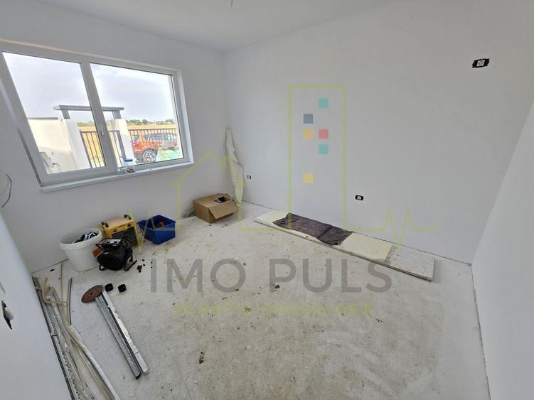 Duplex cu 5 camere cu Canalizare în Moșnița Veche