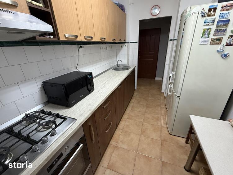 Apartament cu 2 camere decomandat în Titan